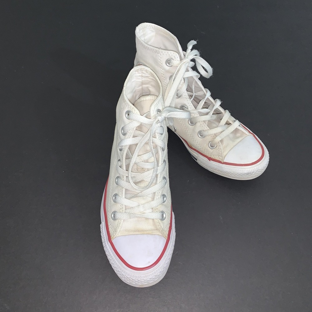 Converse Chuck Taylor All Star Shoes Women's 7 White Canvas High Top Sneakers